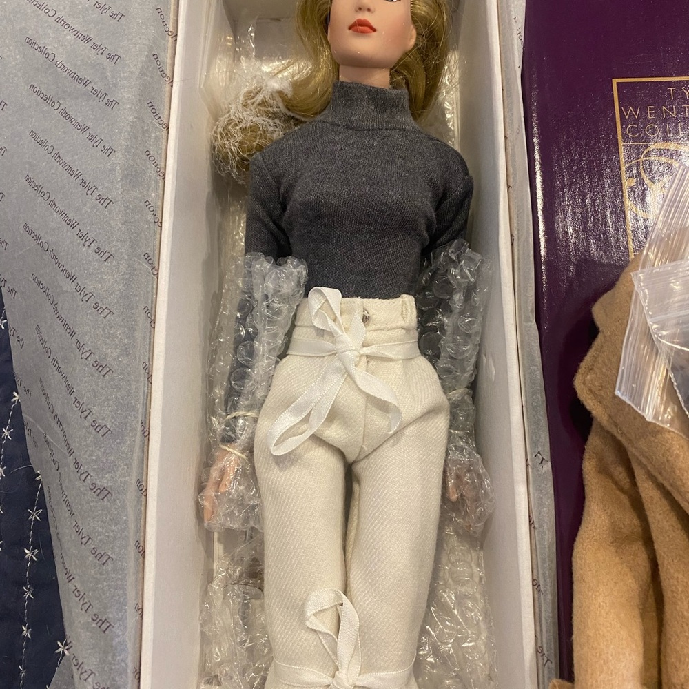 Tyler Wentworth Collection Robert Tonner Blonde Casual Luxury 20870 With Box - Picture 4 of 7